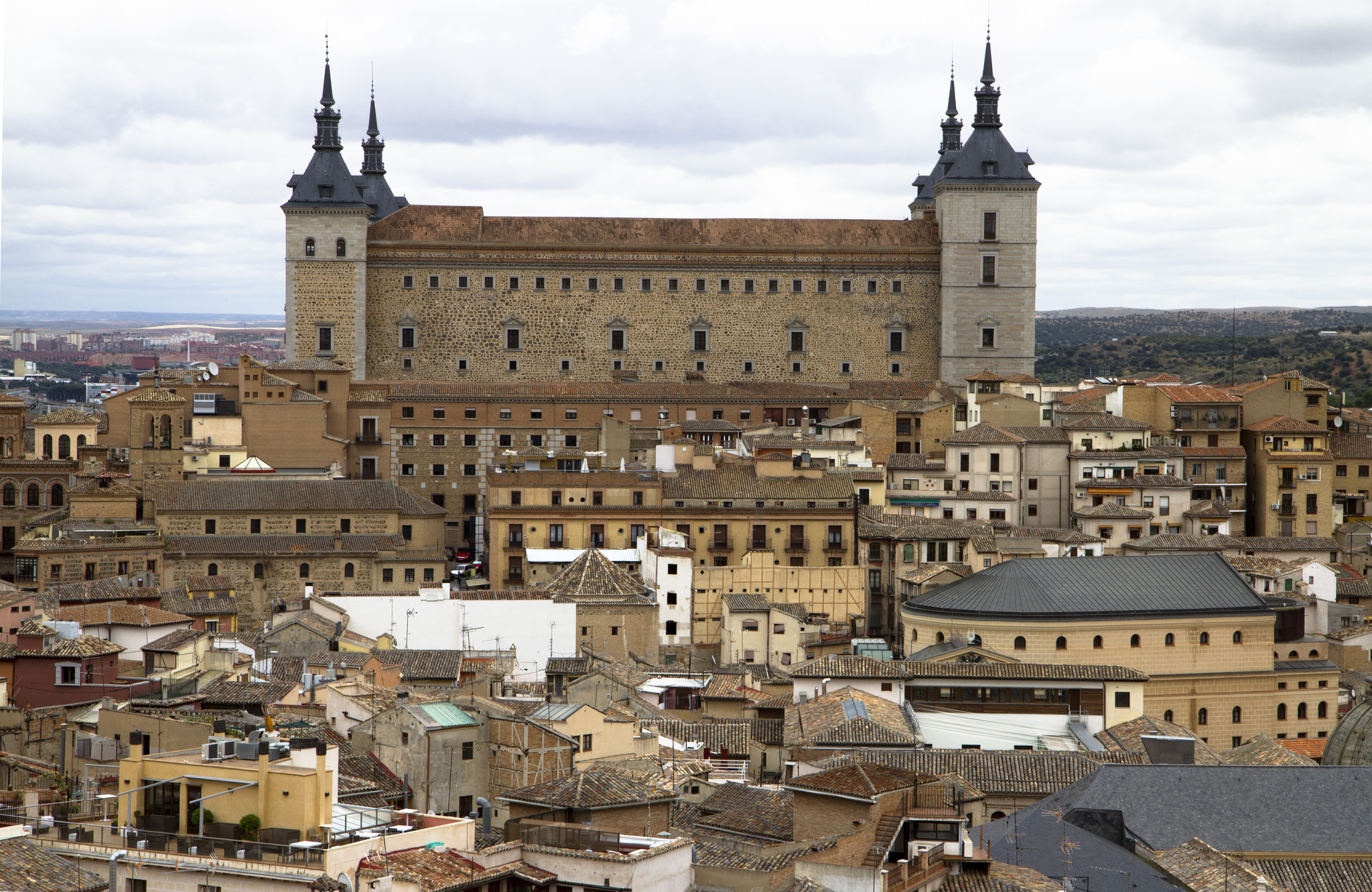 the-architecture-in-toledo-spain